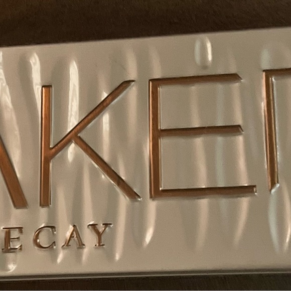 COPY - NWOT, brush  still has plastic on it. Smoke free, pet friendly home - Picture 2 of 2